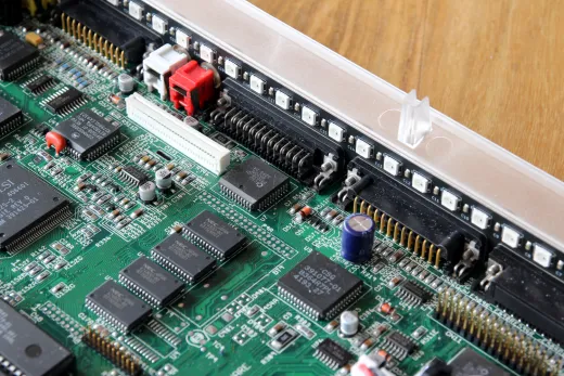 Amiga 1200 LED-R�ckblende mit 30 LEDs eingebaut