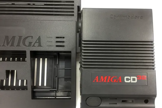 Amiga CD32 Special Edition - Vergleich mit CD32